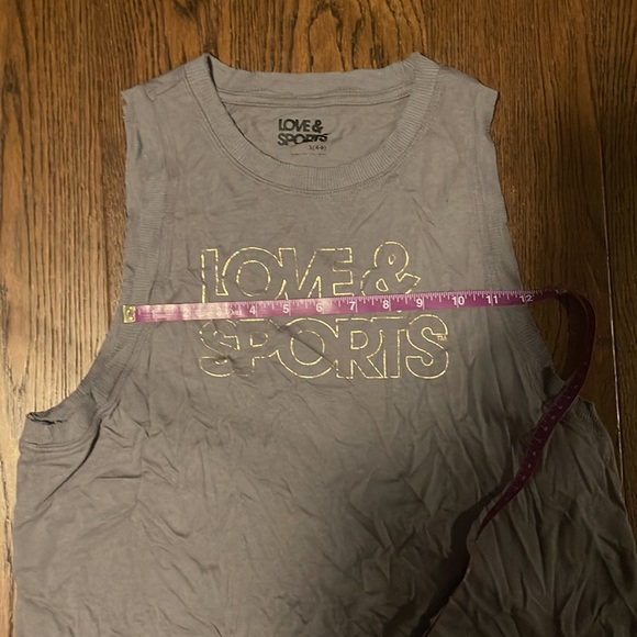 Women’s small gray love and sports muscle tee - Picture 5 of 7